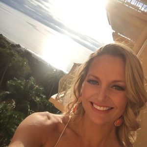 Meet your Posher, Elida